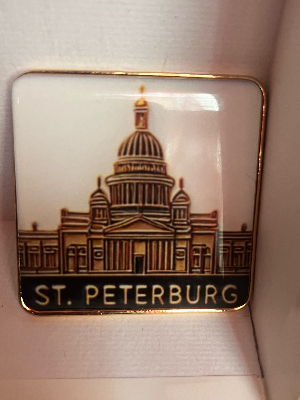 NWT St. Petersburg Russia Gold Tone & Enamel St Issacs Cathedral Souvenir Brooch